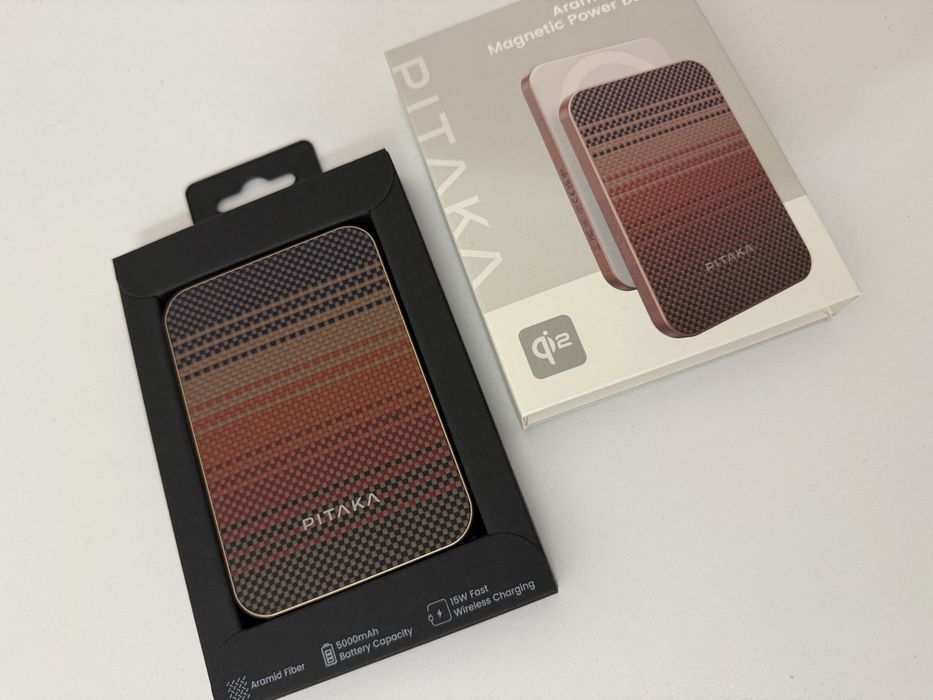 Vand baterie externa Pitaka Sunset, ca noua, pentru iPhone MagSafe