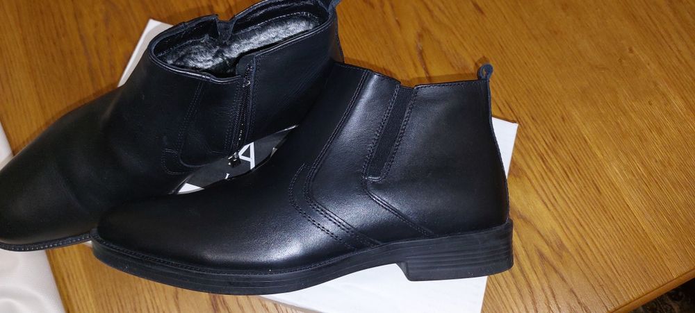 МУЖС.сапоги кожанные , меховые  41 размера.