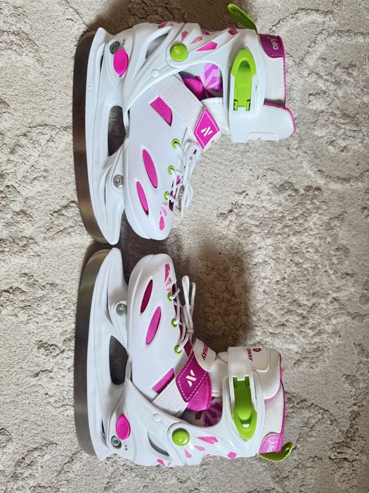 Продам коньки для девочки в отличном состоянии