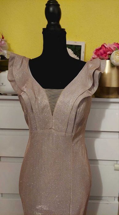 Rochie SPLENDIDA aurie, trena,decolteu adanc,sirena TRANSPORT GRATUIT