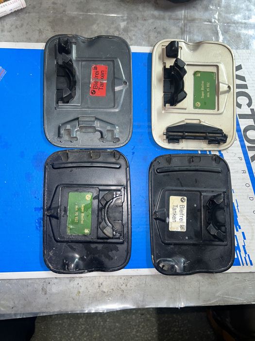 Продам лючек бака. Е34.  Е36. Оригинал.