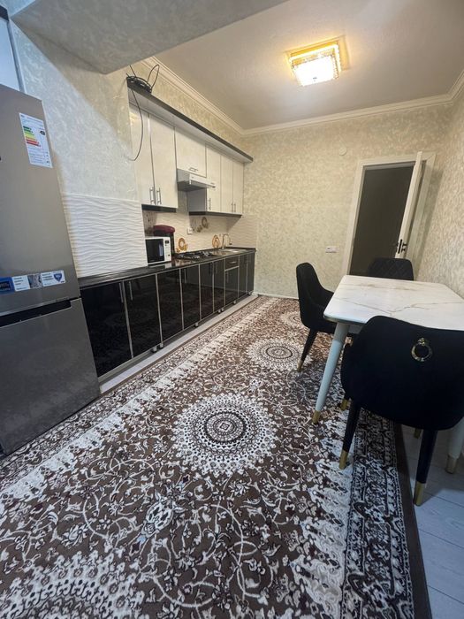 Сдаётся 2 комнатная 2этаж в новостройке Фрунзе Хамкор банк