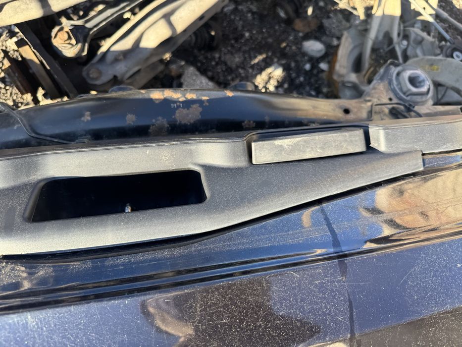 Малка врата багажник бмв х5 е70