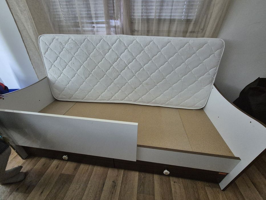 Детско легло/ преустроено от кошара