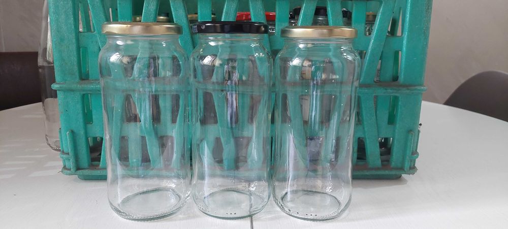 Буркани и бутилки