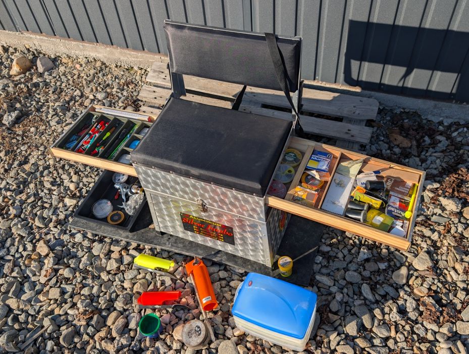 Scaun pescuit cu sertare si lada