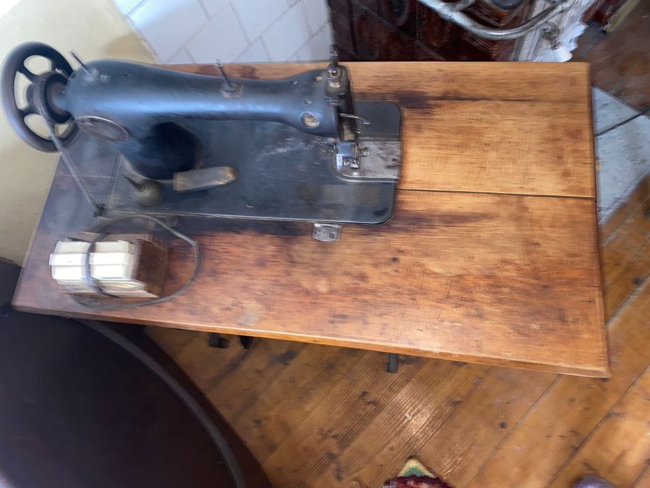 Mașini de cusut vechi