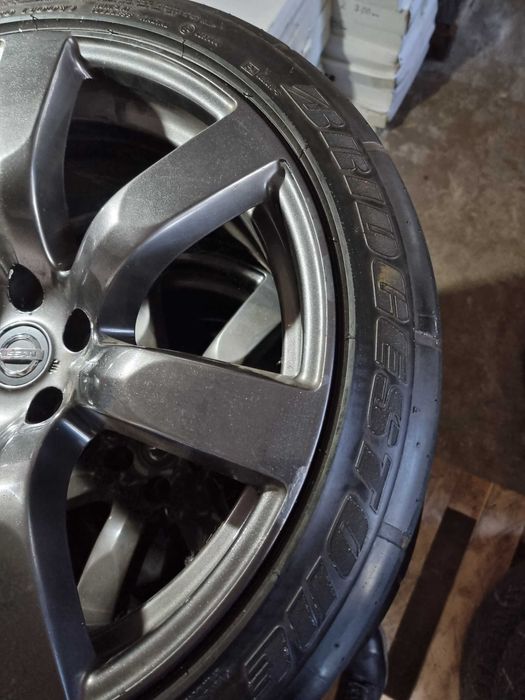 RFT Bridgestone Potenza RE070R 285/35ZRF20 + 255/40ZRF20 Nissan GTR