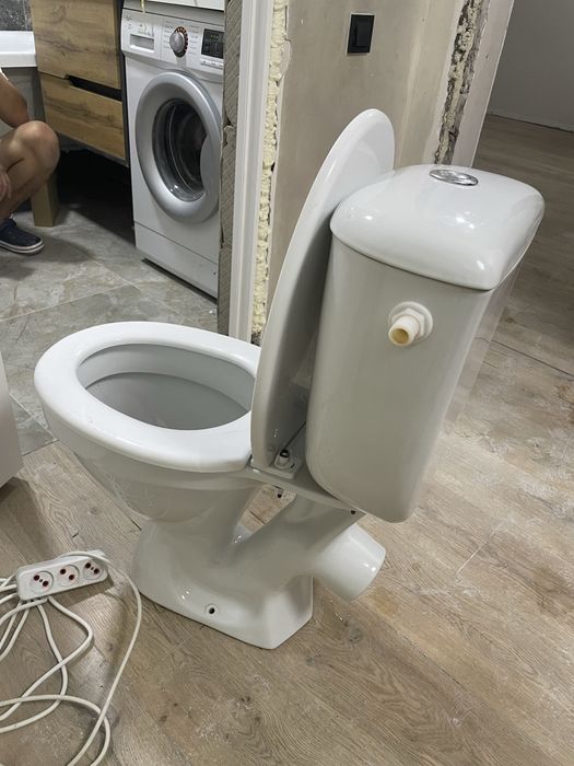 Продам унитаз самовывоз