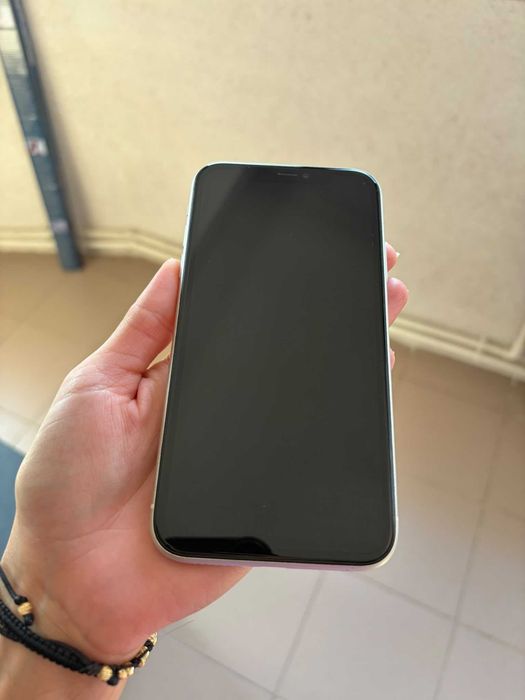 iPhone 11 White 64 GB