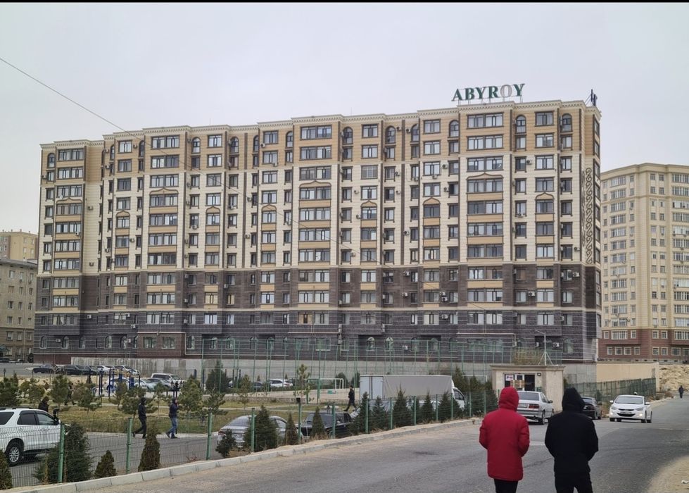 Срочно! 2 парковочных места у лифта в ЖК Абырой (16 мкр)