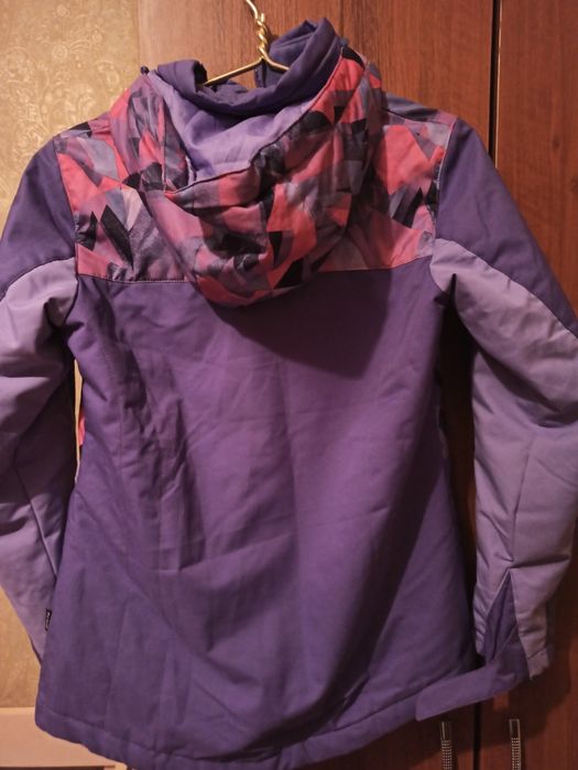 Продам куртку на осень- весна.