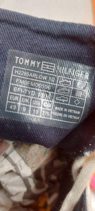 Tommy Hilfiger номер 43 Оригинални мъжки кецове