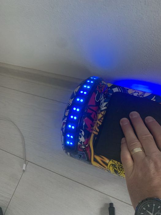 Vand hoverboard cu lumini