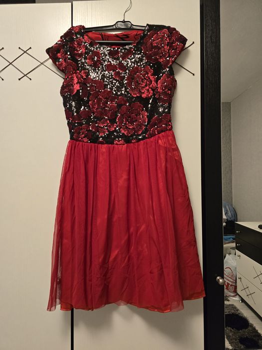 Дамски рокли и спортни сетове