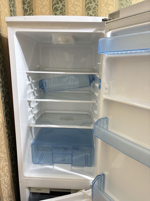 Холодильник , б/у в хорошем рабочем сомтоянии