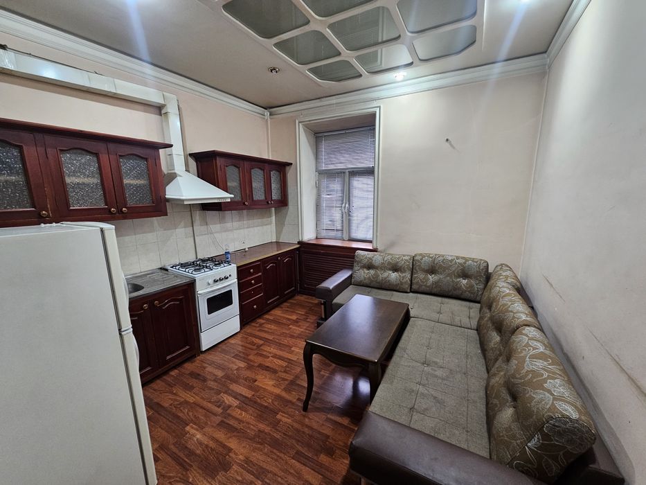 Своя 2/2/4 Шота Руставели ,Аския,сталинка