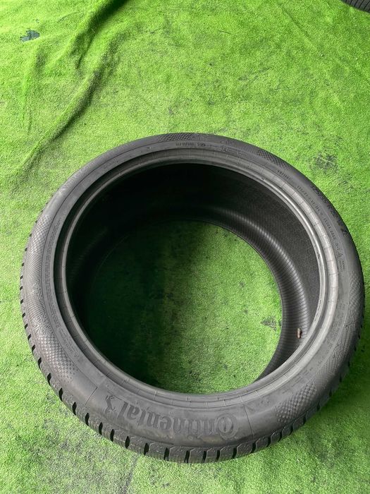 Anvelope Iarna 325/35/22 Continental