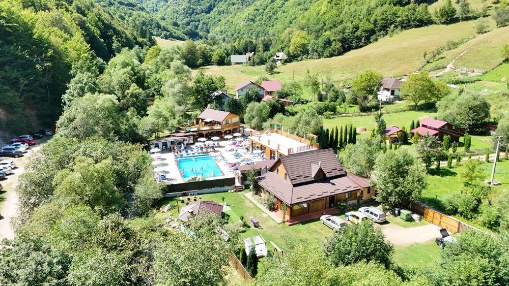 Inchiriez cabana (Cabana Denny)