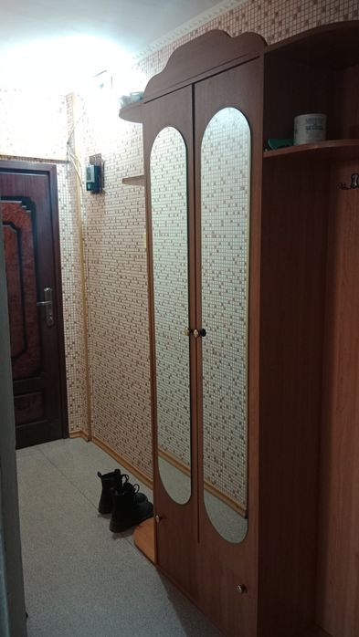 Продам 2х.ком. кв.полностью мебелированна