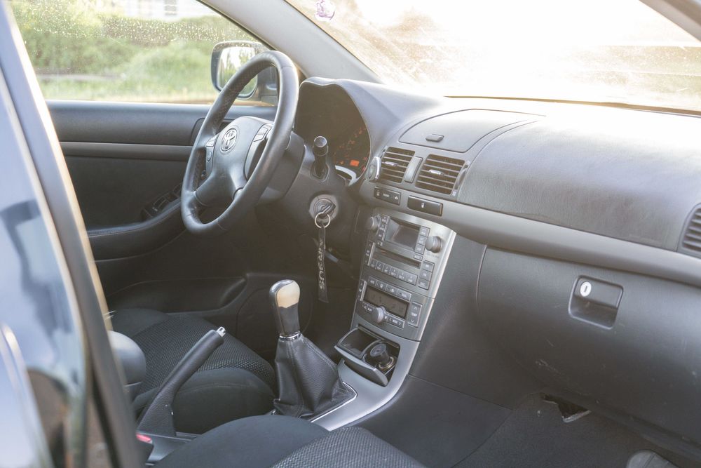 Toyota Avensis T25 II Facelift 2007 – 1.6 Benzina + GPL, 310.900 km stare perfecta de functionare, ruleaza aproape zilnic, toate reviziile la zi