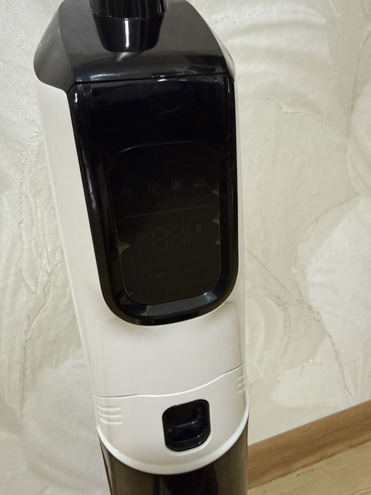 Вертикальный моющий пылесос