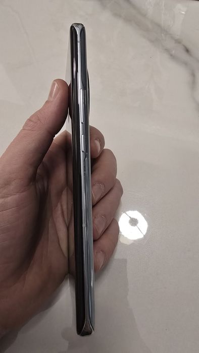 Vând Honor Magic 4 Pro - 256GB - Stare Excelentă (Puțin utilizat)