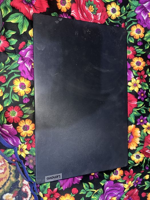 Lenova I3. 8 ga 256 ssd