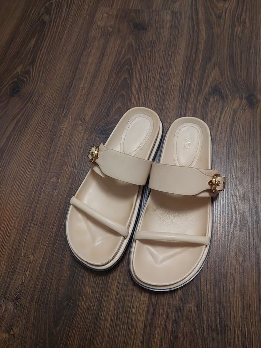 Женские сандалии Зара