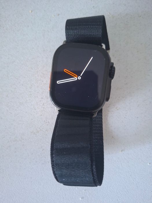 Apple Watch Ultra 49 мм Titanium Case + Black Ocean Band