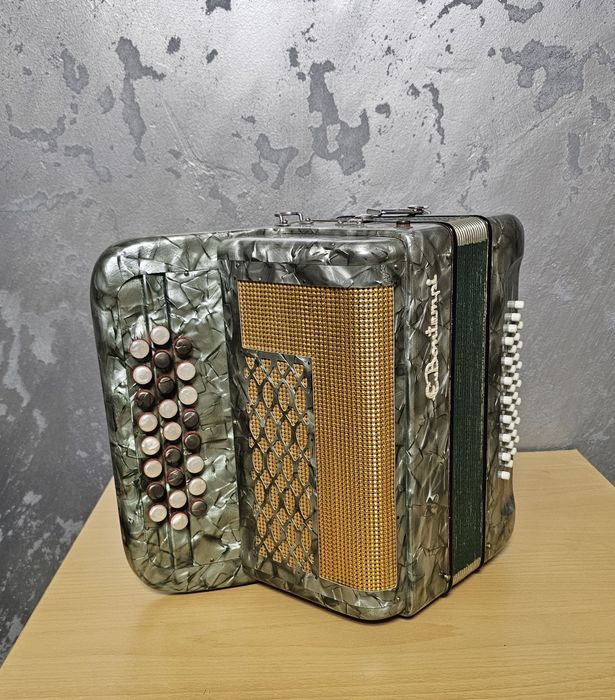 E.Bontempi Италиански акордеон