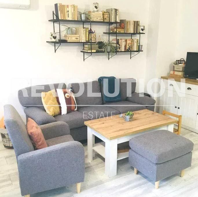 Тристаен апартамент в района на Спортна зала!