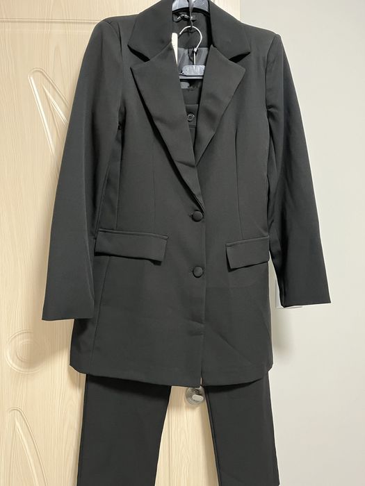 Дамски костюми