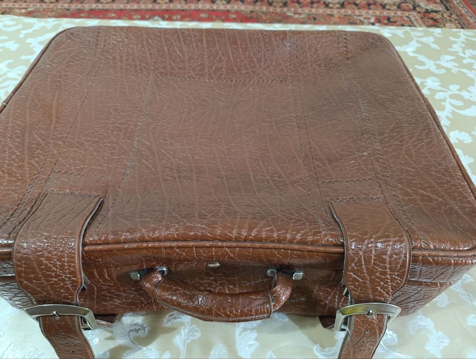 Мошенники не беспокоить. Чемодан в хорошем состоянии