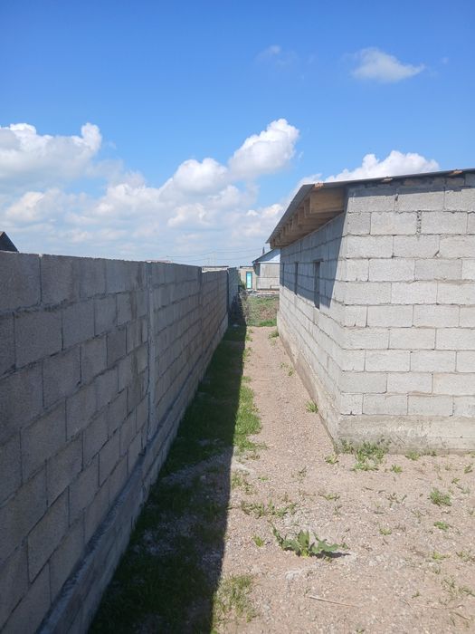 Продам  участок и Времянка