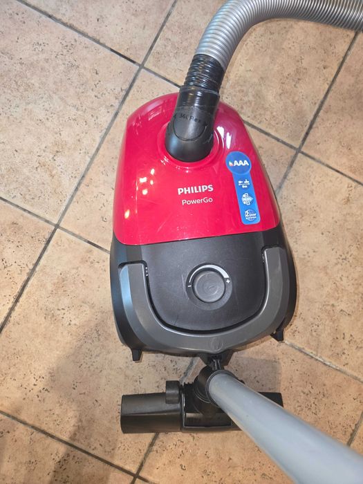 Прахосмукачка Phillips Power Pro