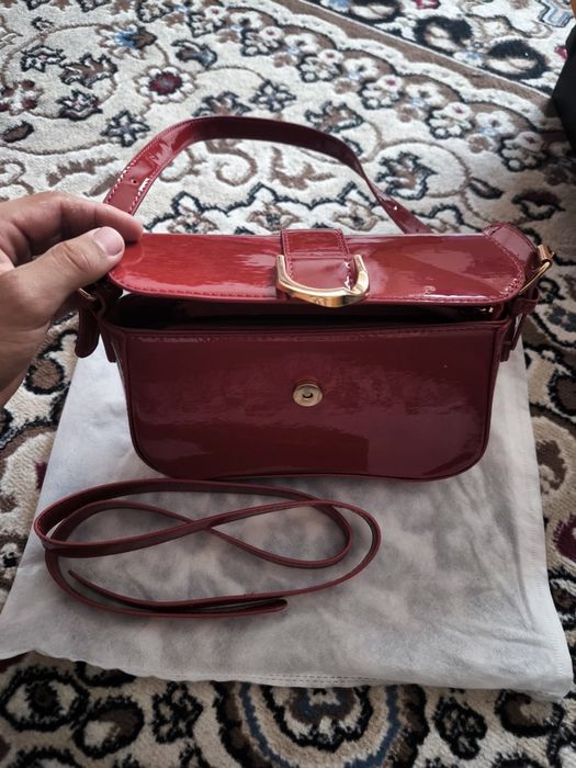 Продам женскую сумку новый