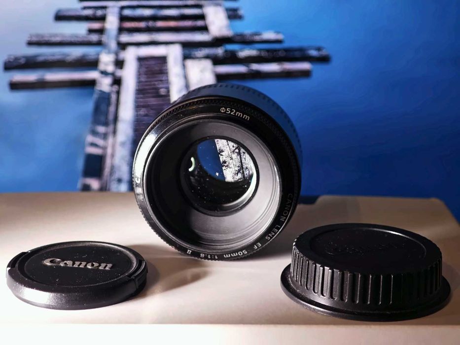 Canon EF 50mm f/1.8 II, 52 mm