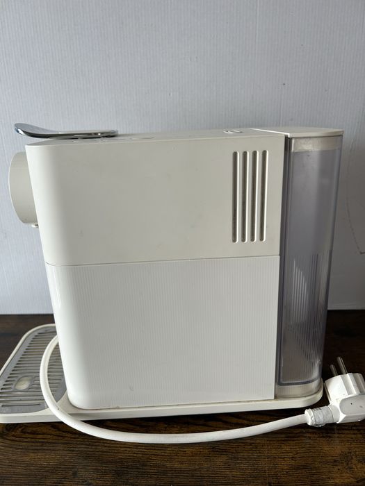 Aparat capsule cafea Nespresso De Longhi