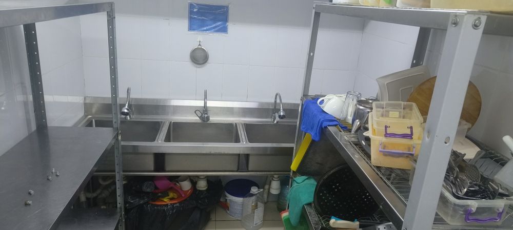 Связи с закрытием кафе