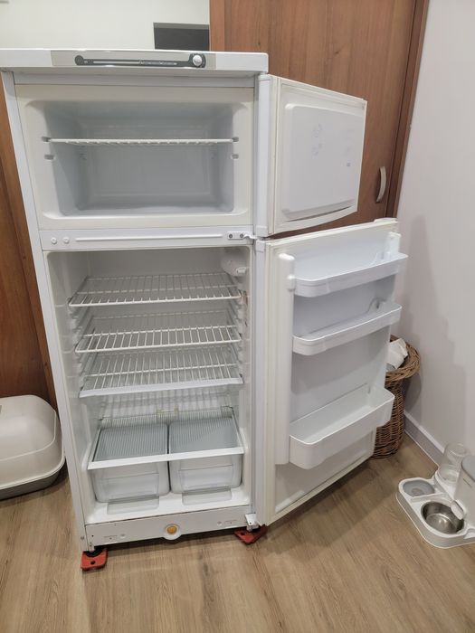 Холодильник indesit б/у