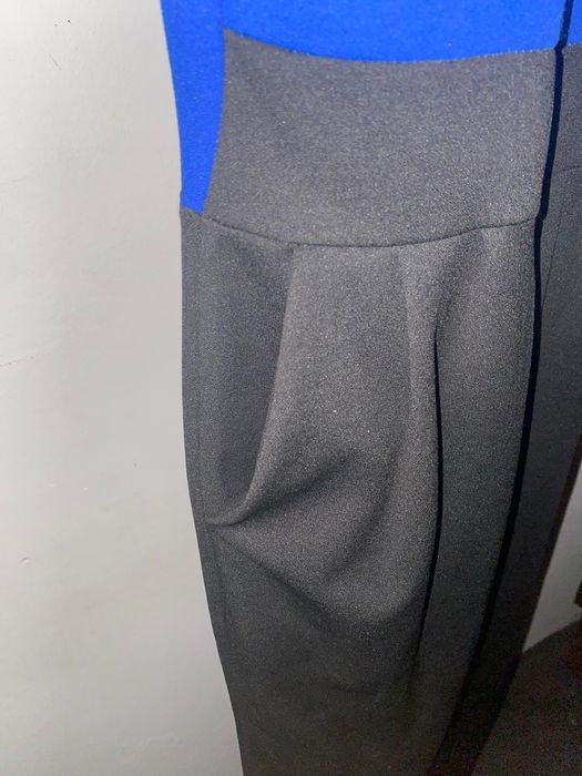 Salopetă elegantă fără mâneci