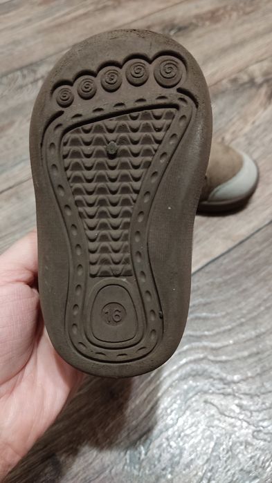 Ботиночки демисезонные 16 размер