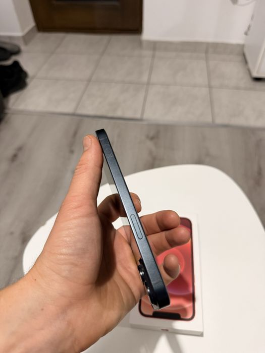 Iphone 14  midnight / iphone 12 red