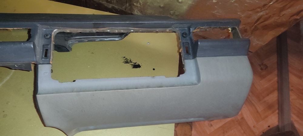 Панель Мерседес 124