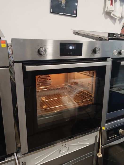 Фурна NEFF Slide & Hide потъваща врата