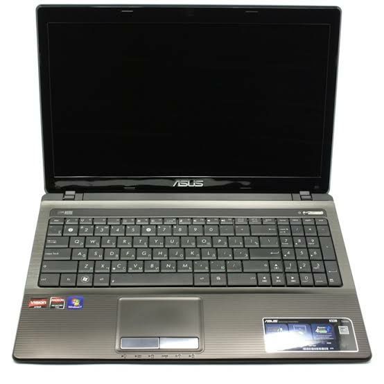 Vând Laptop Asus K53U pentru piese