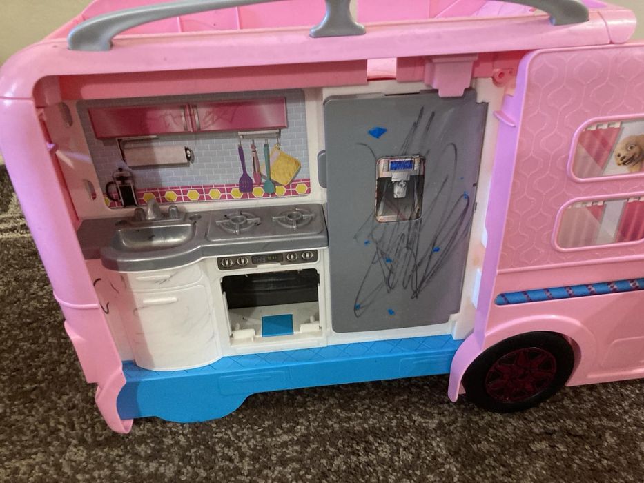 Кемпер/караваната на  Барби/Barbie+две кукли