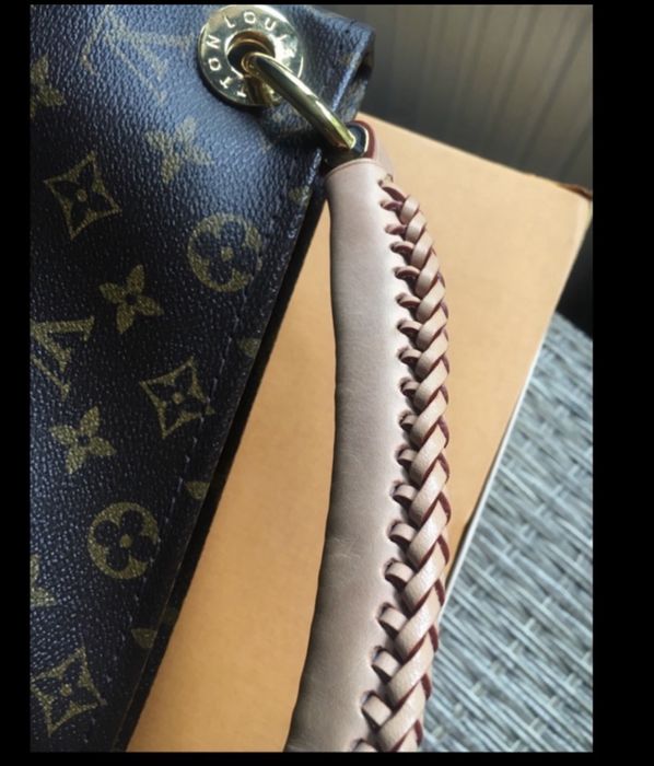 Louiis Vuitton Arts,y ММ