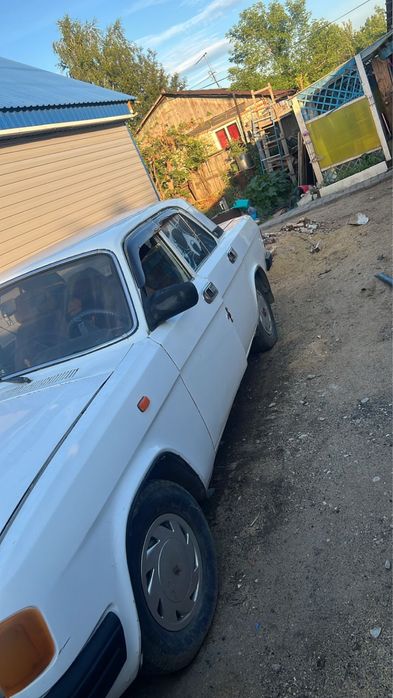 Продам волгу стоит без дела